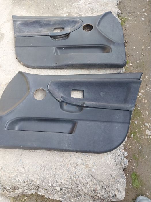 Продам обшивки  бмв е36