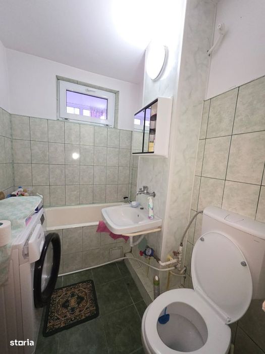 2 camere, decomandat, etaj 2, str. Smirodava, pe mijloc