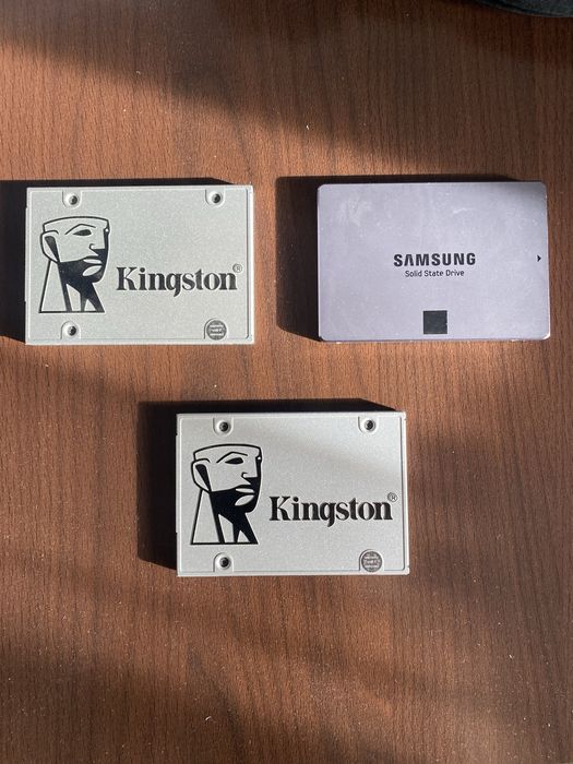 SSD -120gb x 3 samsnung/ kingston