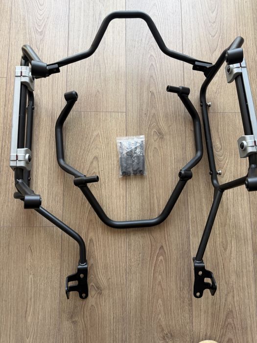 Suport original cutii/genti laterale Yamaha Tenere 700 negru