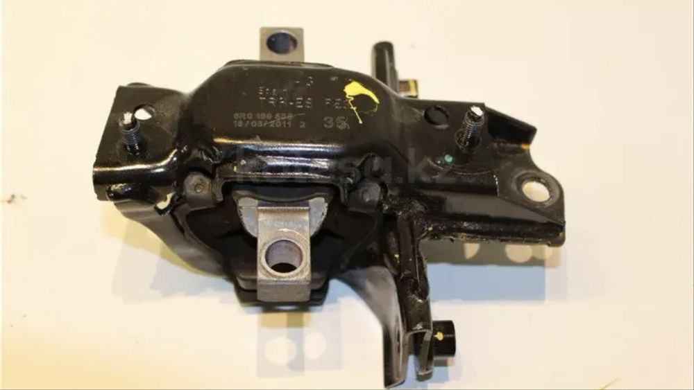 Подушка двигателя Volkswagen Polo (10-18)