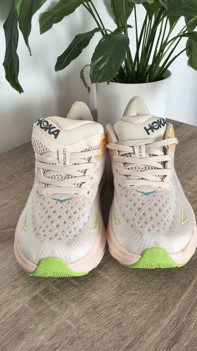 Hoka Clifton 9 Astral-Vanilla -Noi- 38