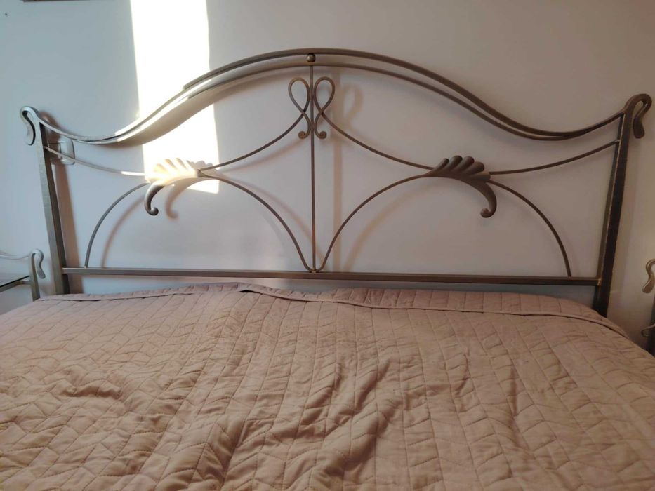 Pat vintage metalic , 2 noptiere