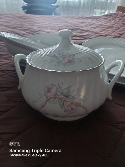 Старинен порцеланов комплектект