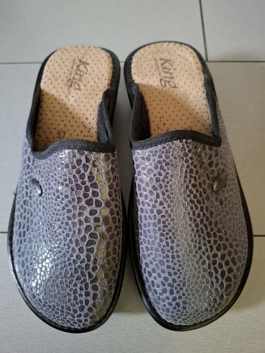 Papuci noi ortopedici