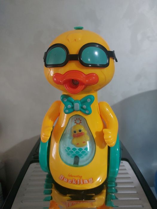 Утенок игрушка продам