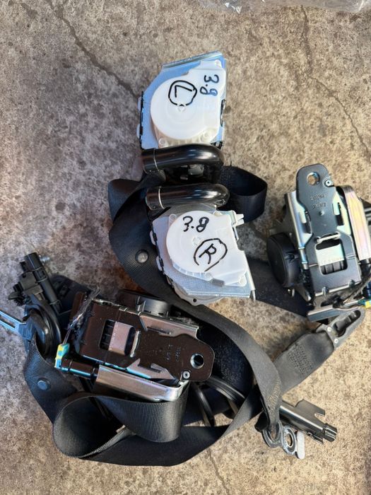 Предни и задни колани от Mercedes W205 комби