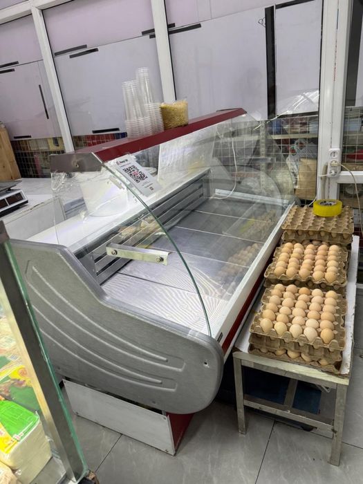 Витринный холодильник