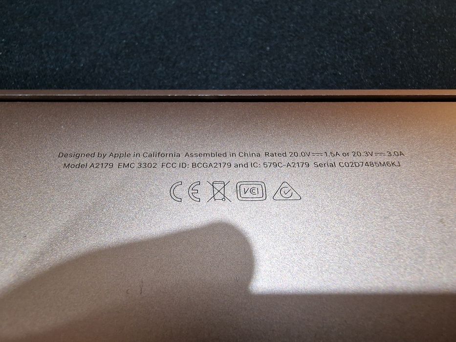 MacBook Air 2020 разбит экран