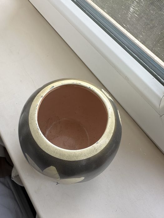 Ваза старинная севропы продам