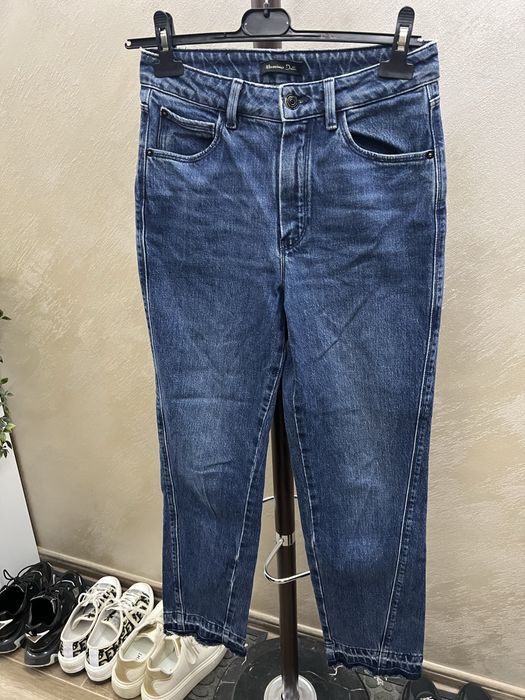 Дънки Calvin Klein, Pause Jeans