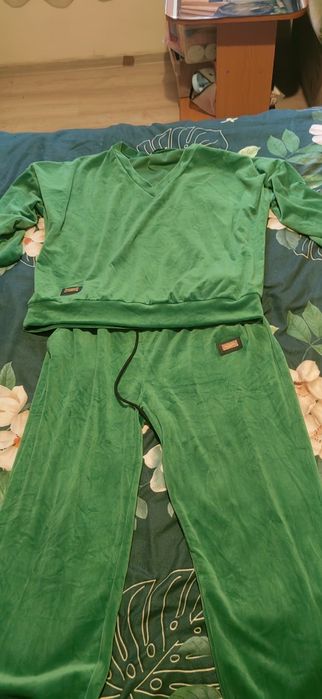 Trening de catifea albastru visiniu verde roz