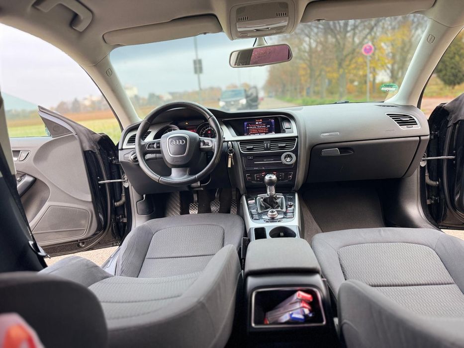 Audi A5 2010 . Mașină stare buna .