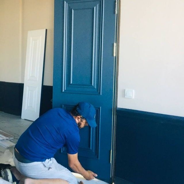 Установка межкомнатных дверей