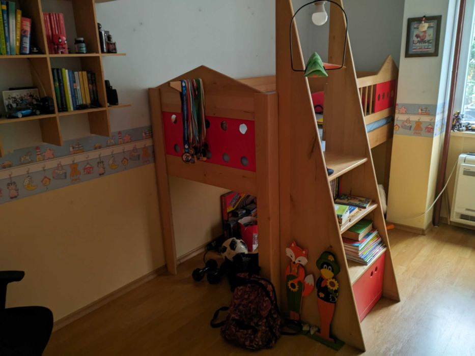 Детско легло. Масивен бук.