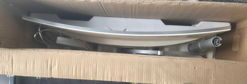 Monitor LG curbat diagonala 38