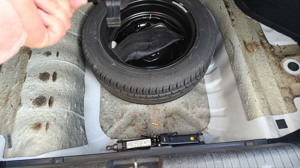 Sotiladi Chevrolet Gentra avtomat 2015 - 3 pozitsiya 53ming probeg