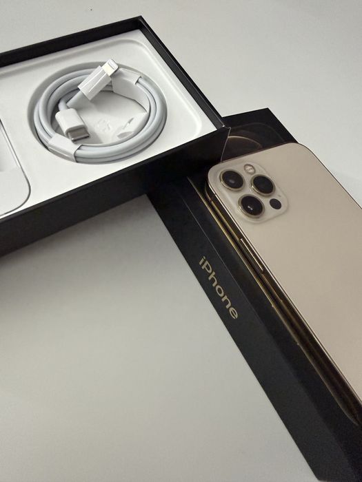 Iphone 12 Pro gold