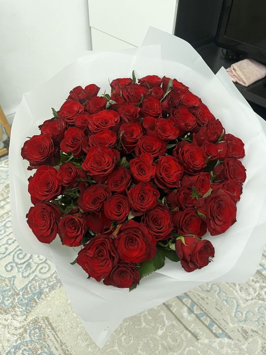 51 штук розаа.