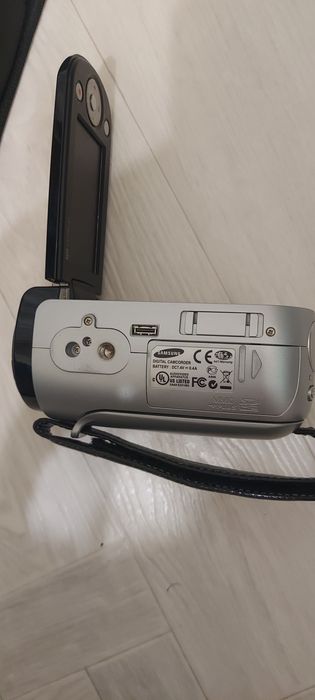 Видеокамера ручная