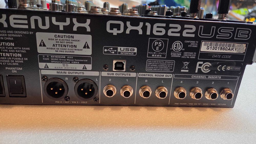 Behringer Xenyx QX1204USB