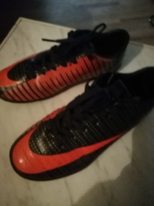 Продам бутсы на мальчика