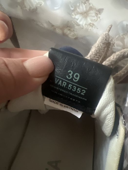 Кроссовки Премиата в отличном состоянии .