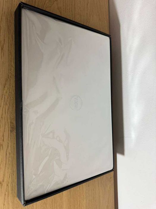 Laptop DELL XPS 15 7590 I7-9750H 16GB RAM 512GB SSD 97WHr