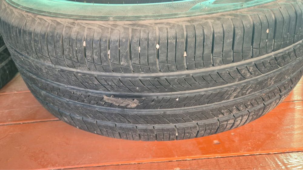 Б/у шина 235/55/20-4 дана (шт)