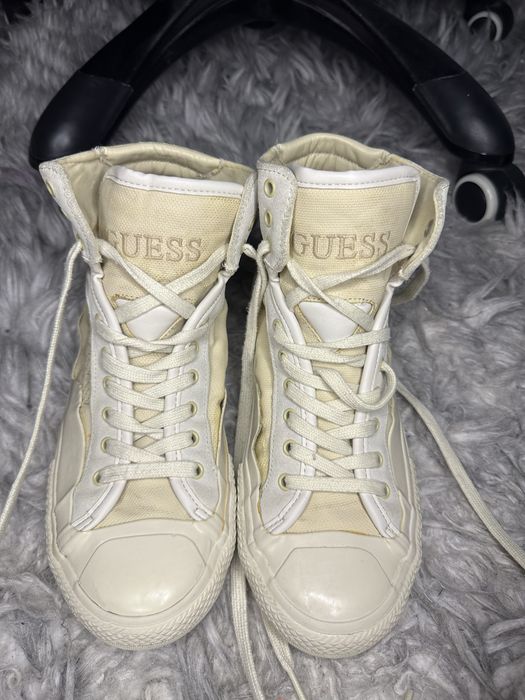 adidasi guess uri