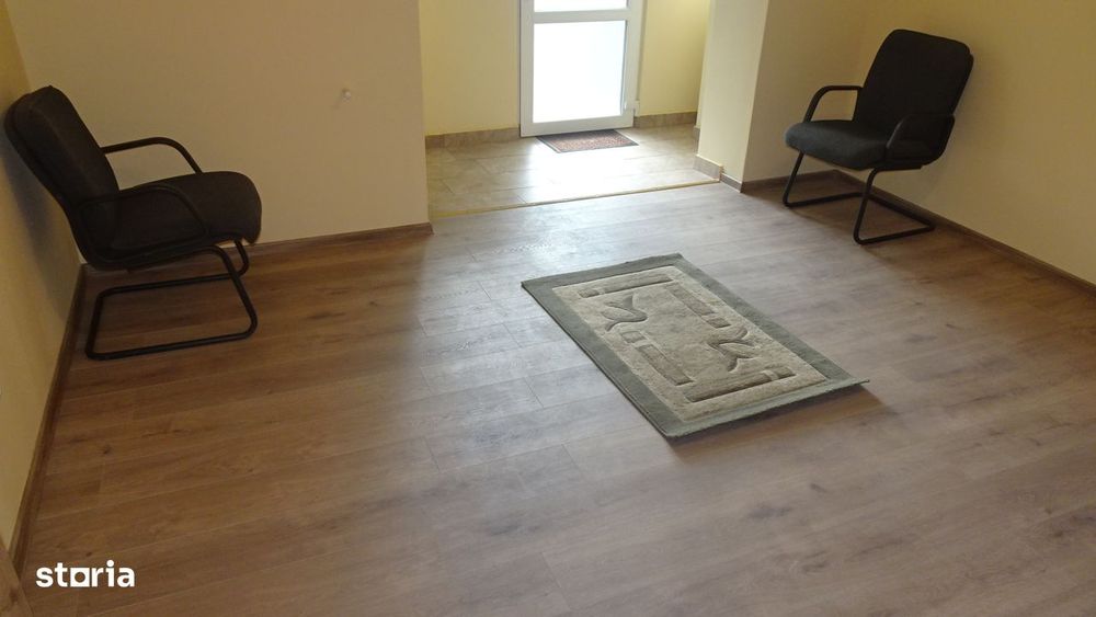 Inchiriez apartament 2 camere in Deva, zona ultracentrala, parter,