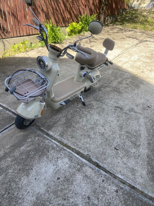 Scuter electric RDB Paris