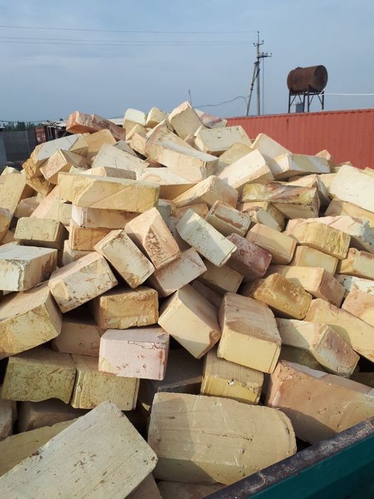 Пишган ва хом гишт.кирпич