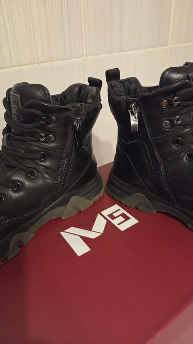 Продам сапожки на мальчика