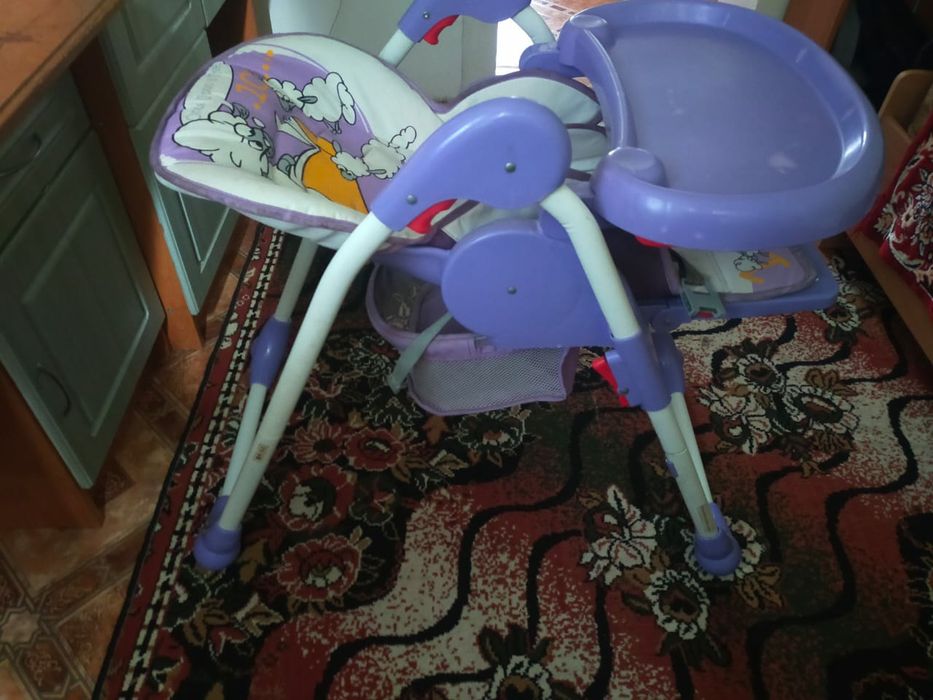 Фирма Teknum детский стульчик