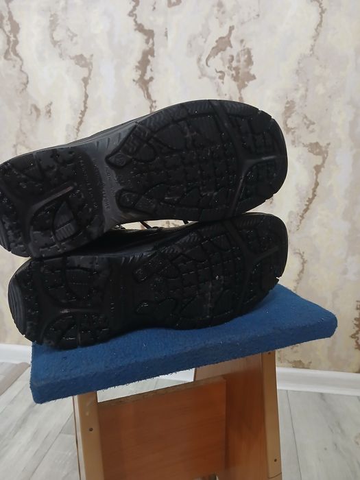 Продам Ботинки хорошим состояние