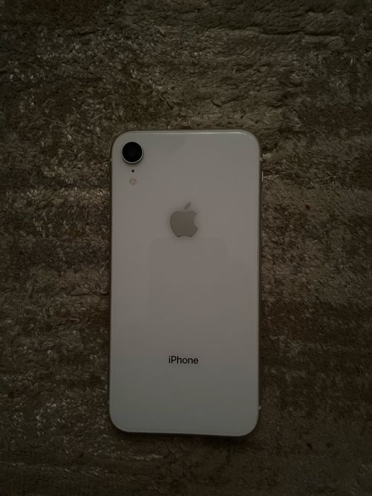 iPhone XR 128гб
