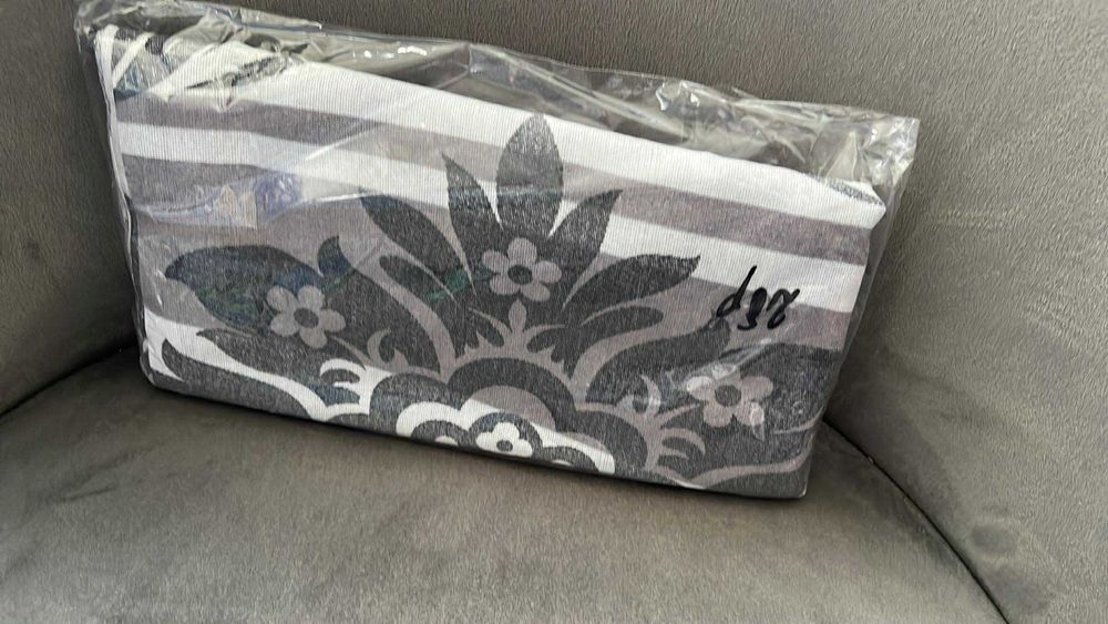 Продавам калъфки за възглавници с цип