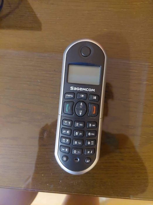 Домашни телефони