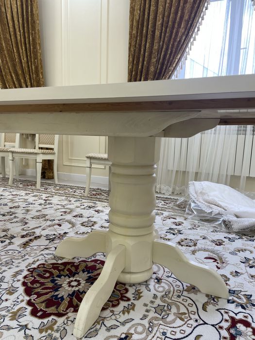 Гостиный стол со стульями 24 шт