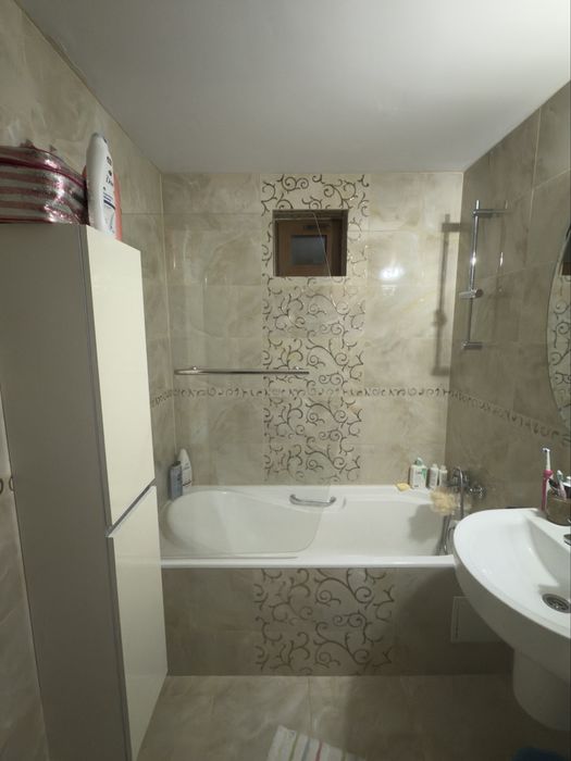 Inchiriez apartament 3 camere