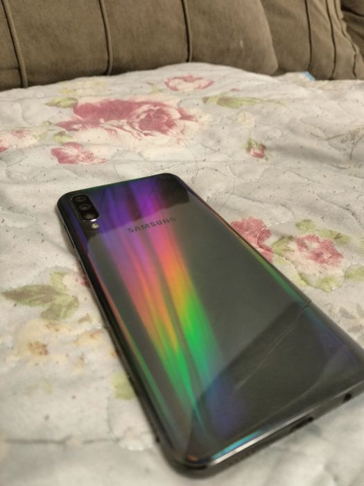 Самсунг А50 64гб