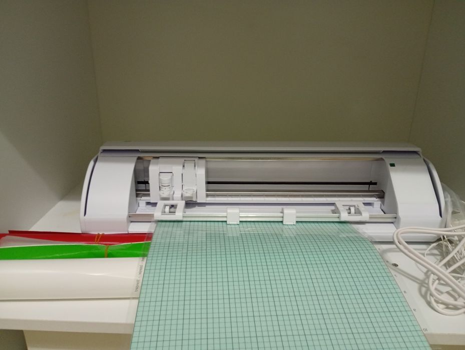 Режущии плоттер Silhouette Cameo 5