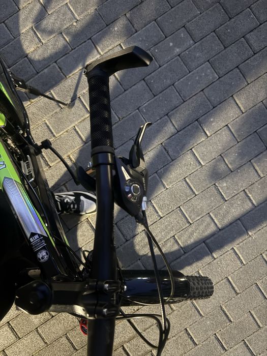 Велосипед BONVI, почти новый, 2 амортизатора, широкие шины