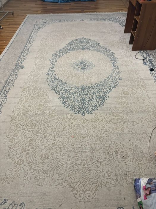 Продам ковер большой