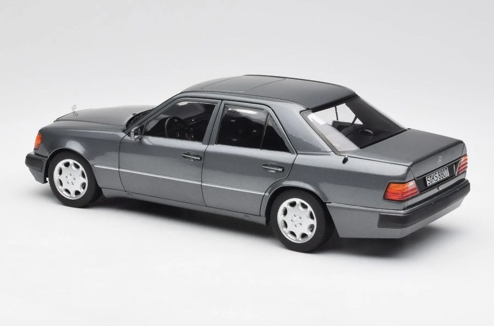 Масштабные модели 1/18