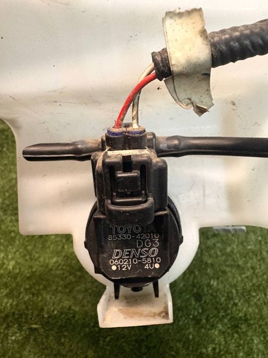 Бачок омывателя на Lexus NX