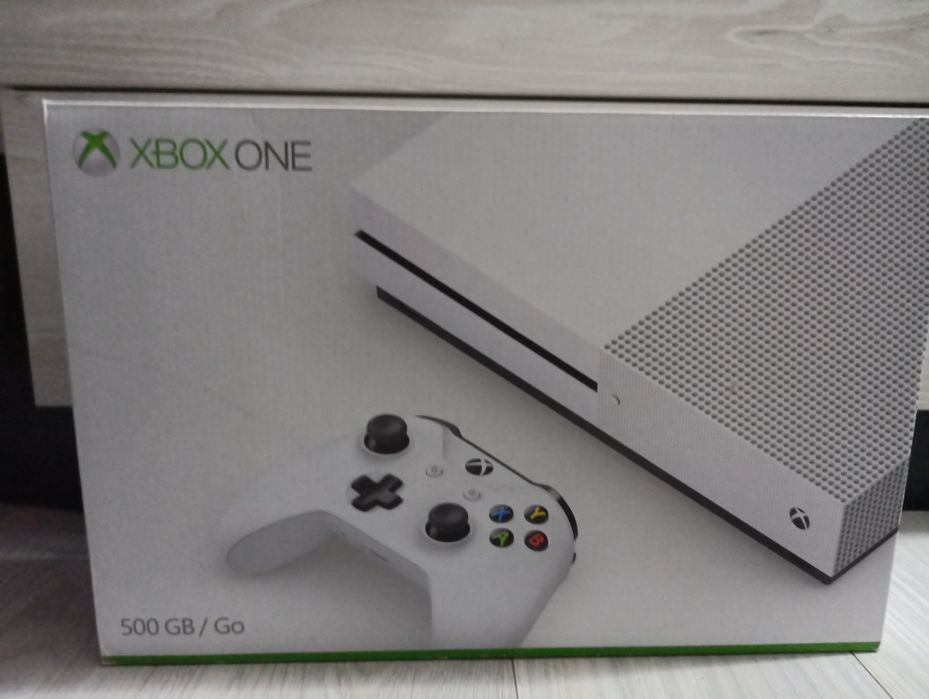 URGENT!! Xbox One S cu un controller și 9 jocuri