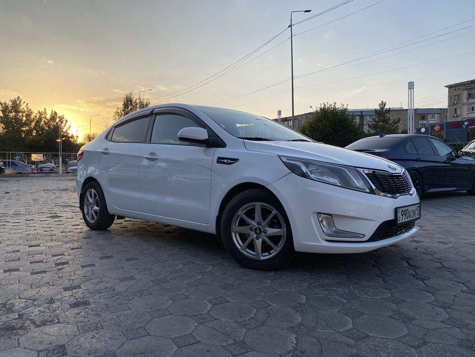 KiaRio сатылады.