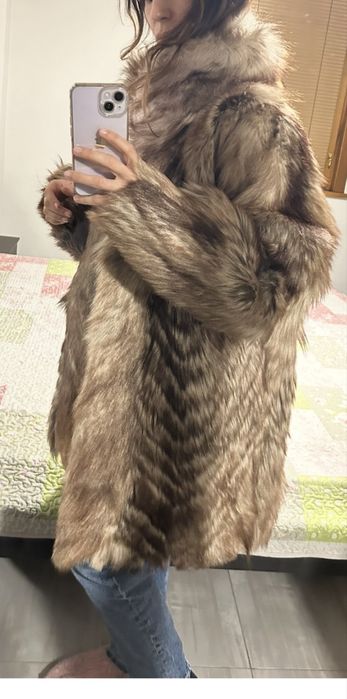 Луксозно палто от естествена лисица- дългокосместо, пухкаво